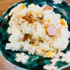 炊飯器deお手軽シーフードピラフ